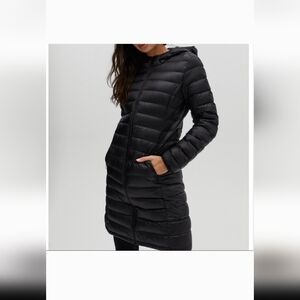 Aritzia TNA Bravura long puff